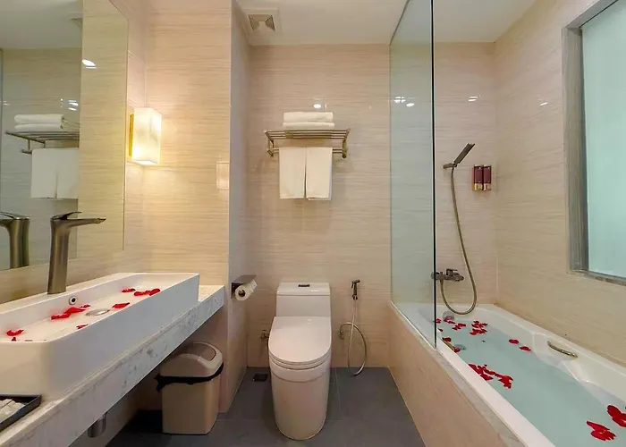 Lee Lat Phrao 4*