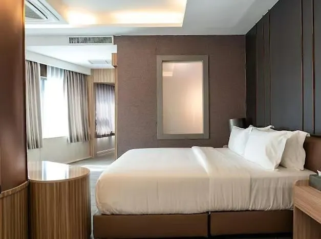 Lee Lat Phrao